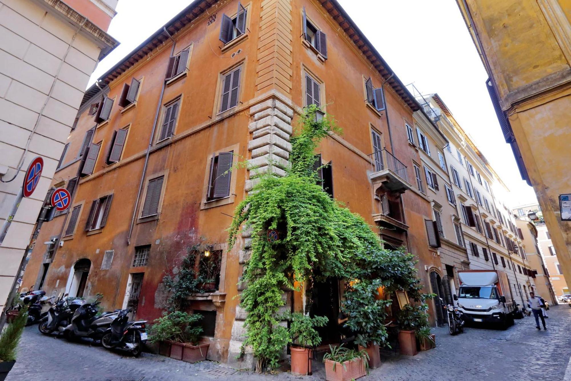 Luxury Charme Between Pantheon And Spanish Steps Rome Exterior photo